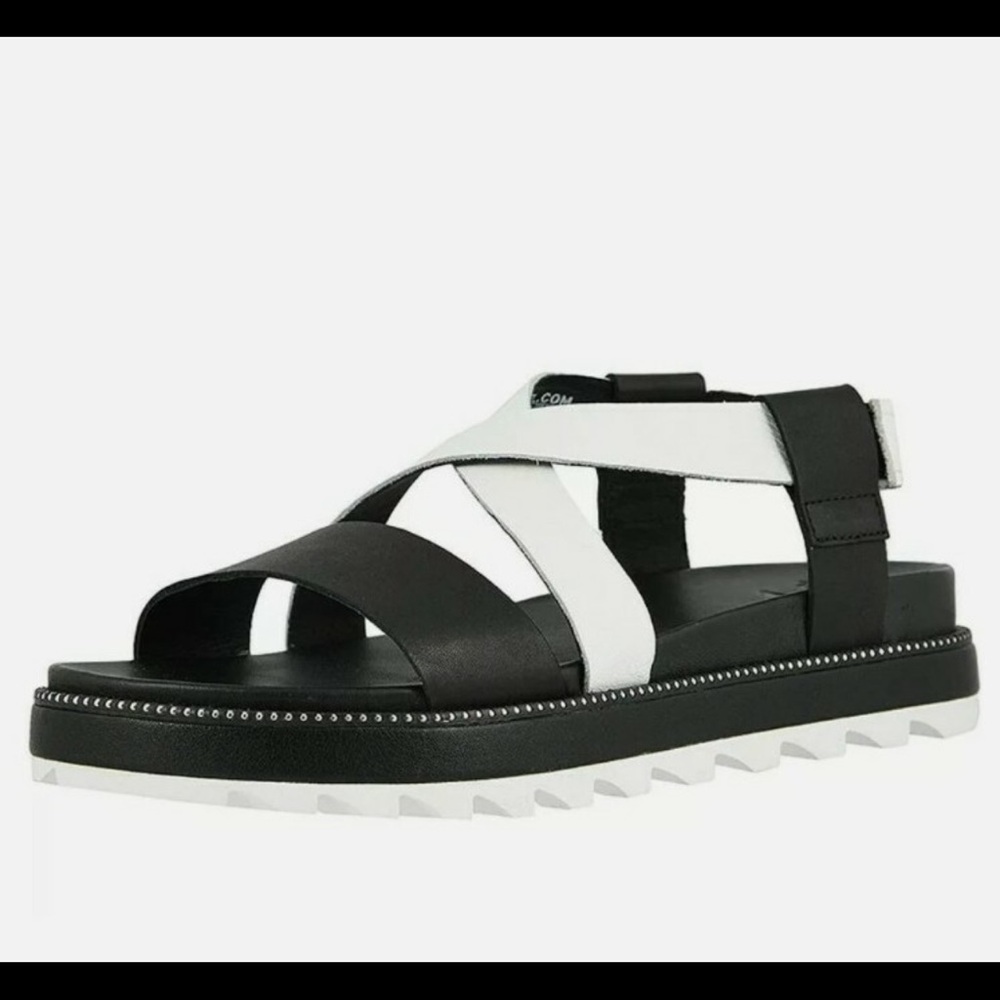 Sorel Black White Chunky Lug Sole Sport Sandals Size 9